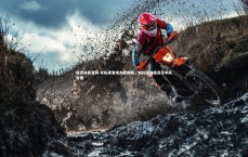 悟空体育官网-开拓者客场大胜鹈鹕，利拉德独揽高分率队告捷